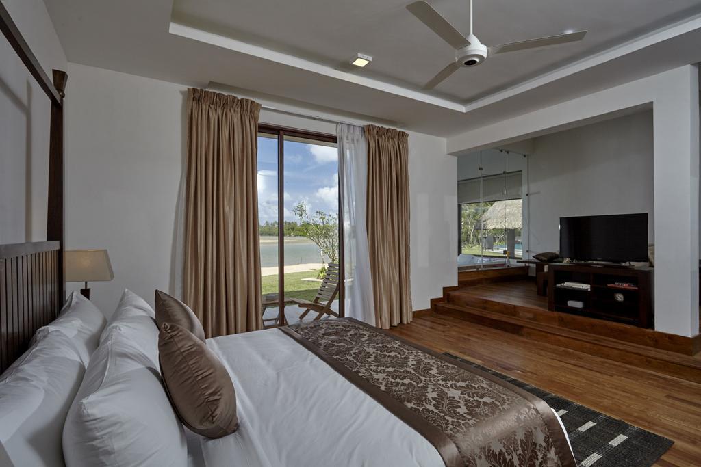 Amaranthe Bay Resort & Spa Trincomalee Quarto foto